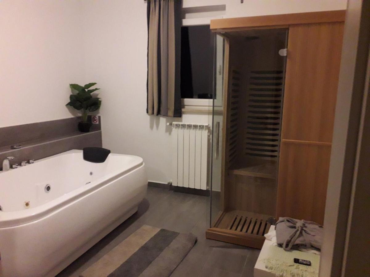 B&B Villa Vela Umag Exterior photo