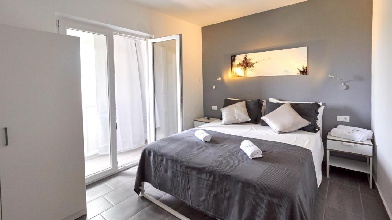 B&B Villa Vela Umag Exterior photo